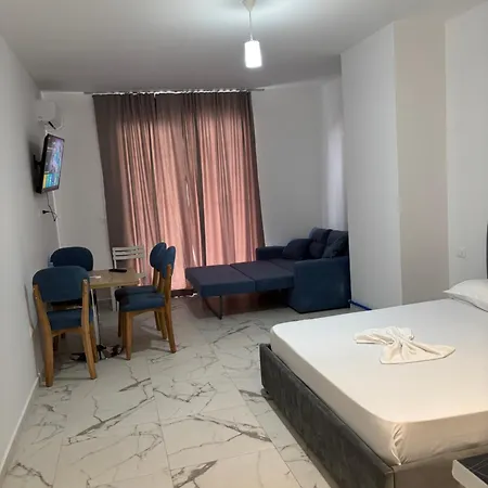 Apartment Season